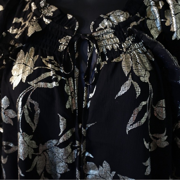 Black and Gold Floral Blouse - Picture 4 of 10